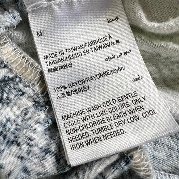 INC International Concepts Womens Blouse Top Shirt Floral Geo Print Blue White - Picture 8 of 8